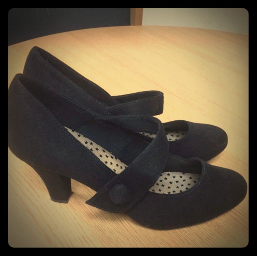 Shoes - Black felt heels